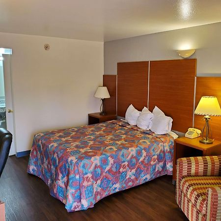 Travelodge By Wyndham Albuquerque West Dış mekan fotoğraf